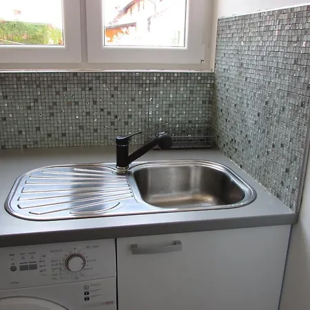 Auberge de jeunesse Ljiljana *