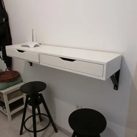 Ljiljana Hostel *