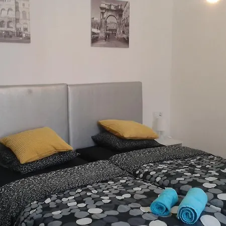 Hostel Ljiljana *